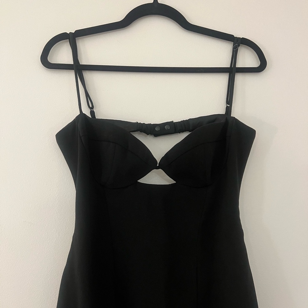 Sexy little black dress with cut out - worn once - Picture 5 of 6
